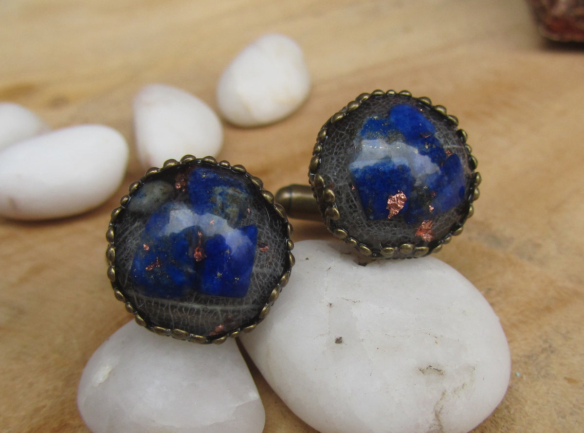 Boutons de manchette en résine, paillettes de cuivre et lapis-lazuli
