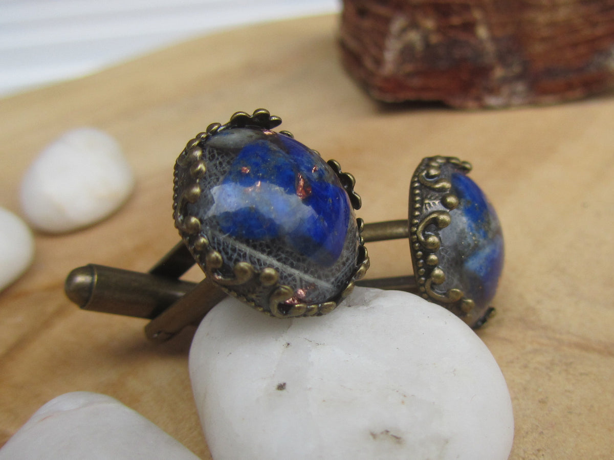 Boutons de manchette en résine, paillettes de cuivre et lapis-lazuli