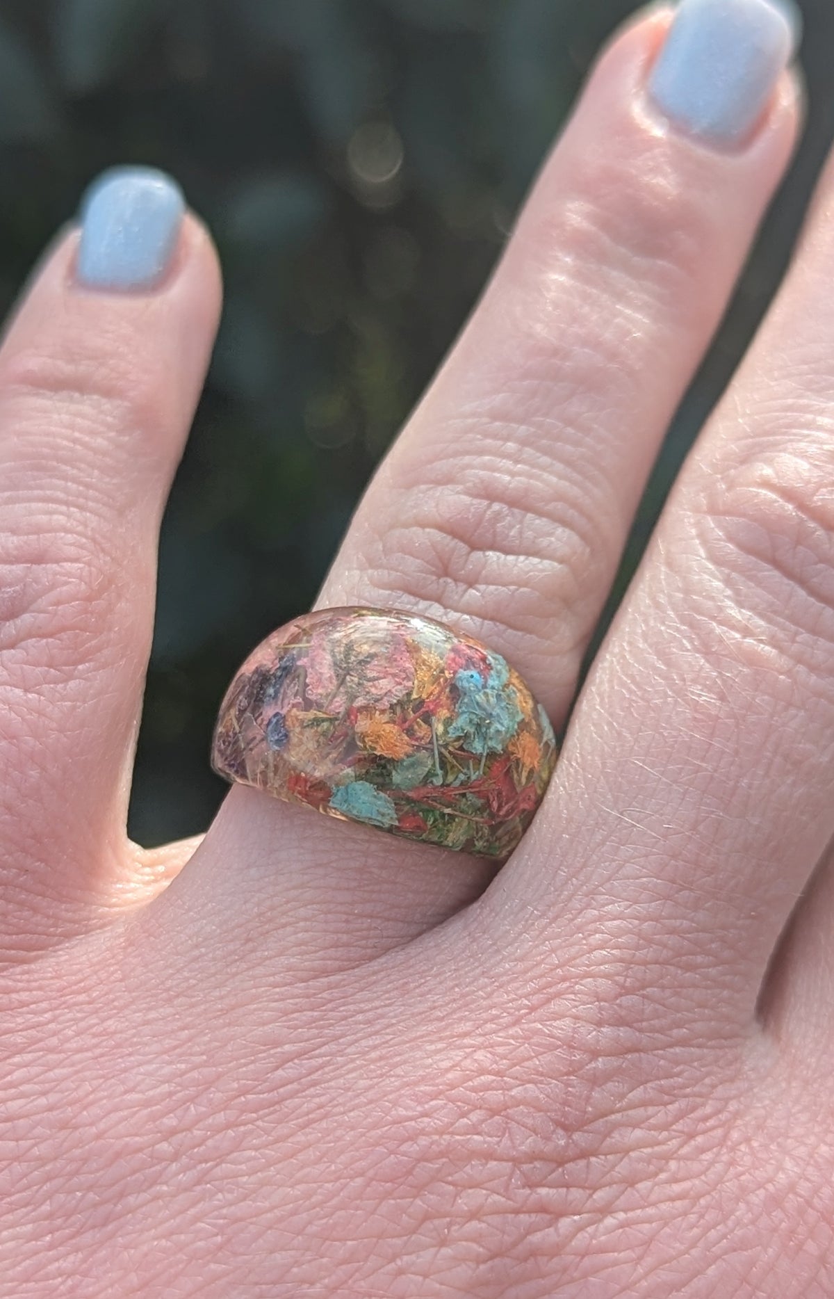 Real flower botanical resin ring with vibrant rainbow colors by EL-Creations