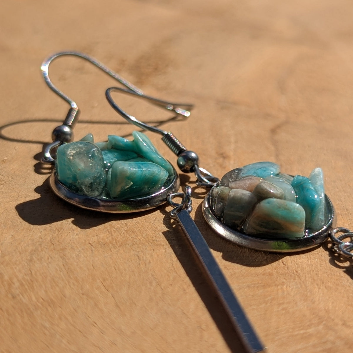 Handmade amazonite resin bar earrings with natural amazonite chips and stainless steel bars, EL Creations Belgium