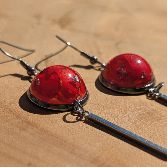 Handmade red pressed leaf resin bar earrings with real autumn leaves and stainless steel bars, EL Creations Belgium