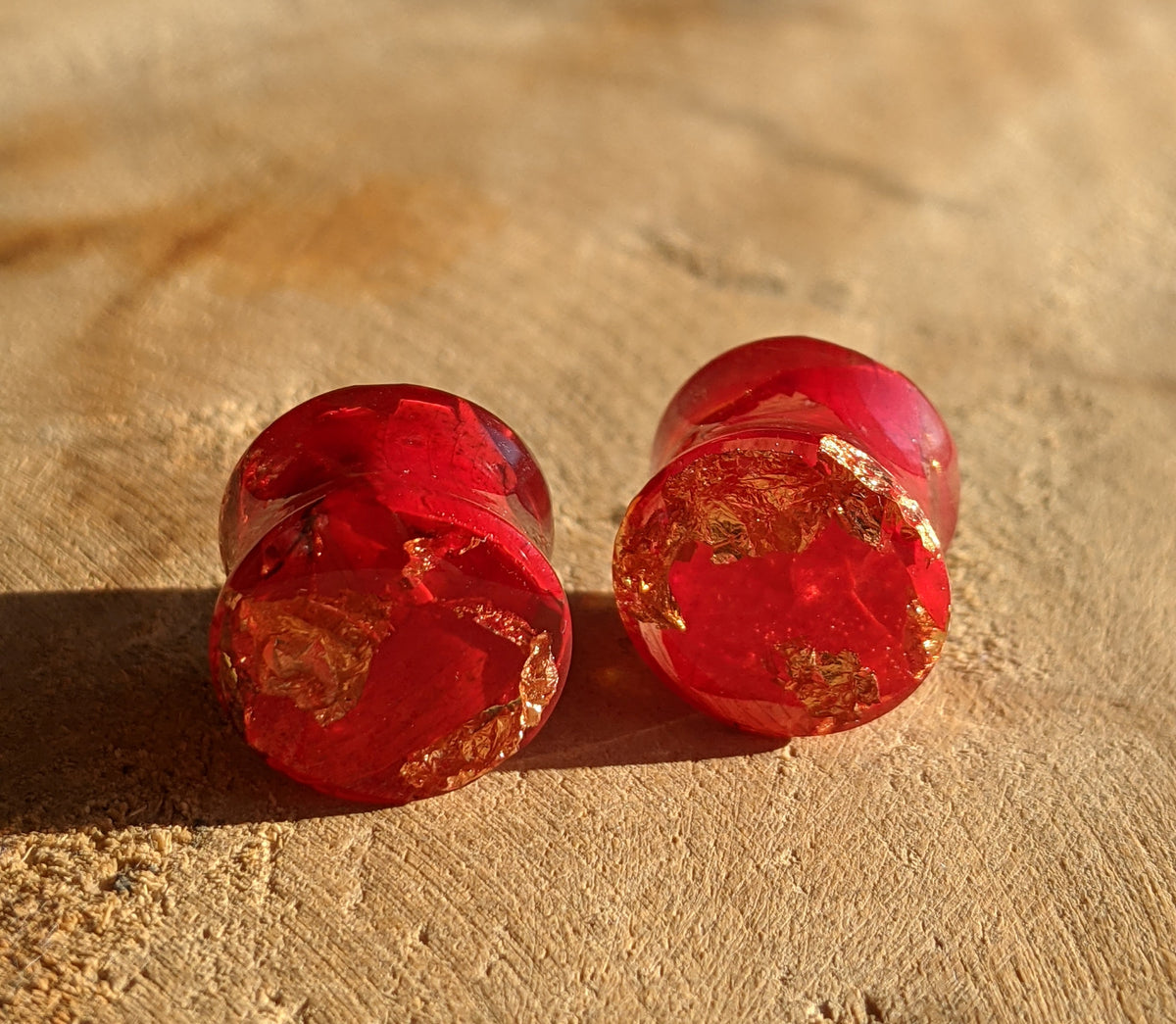 Botanical resin ear gauges with real red tulip petals and copper flakes EL-Creations