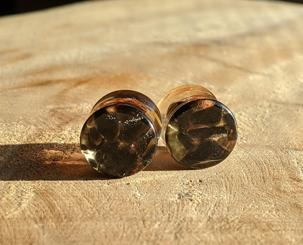 Unique stretched ear jewelry with copper flakes and natural elements EL-Creations