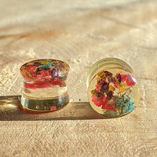 Multicolor pressed flower resin ear plugs botanical jewelry EL-CreationsMulticolor Pressed Flower Resin Plug Earrings