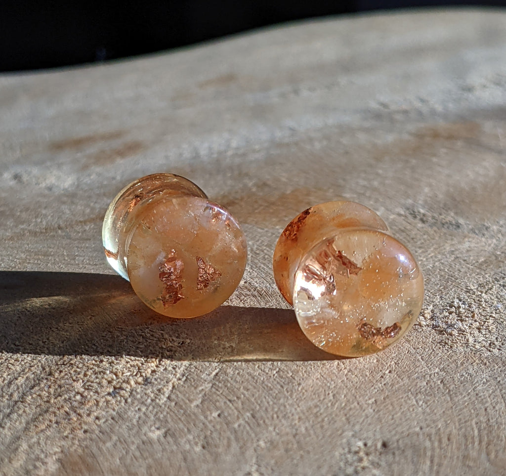 Boucles d'oreilles écarteur en résine de cuivre cornaline