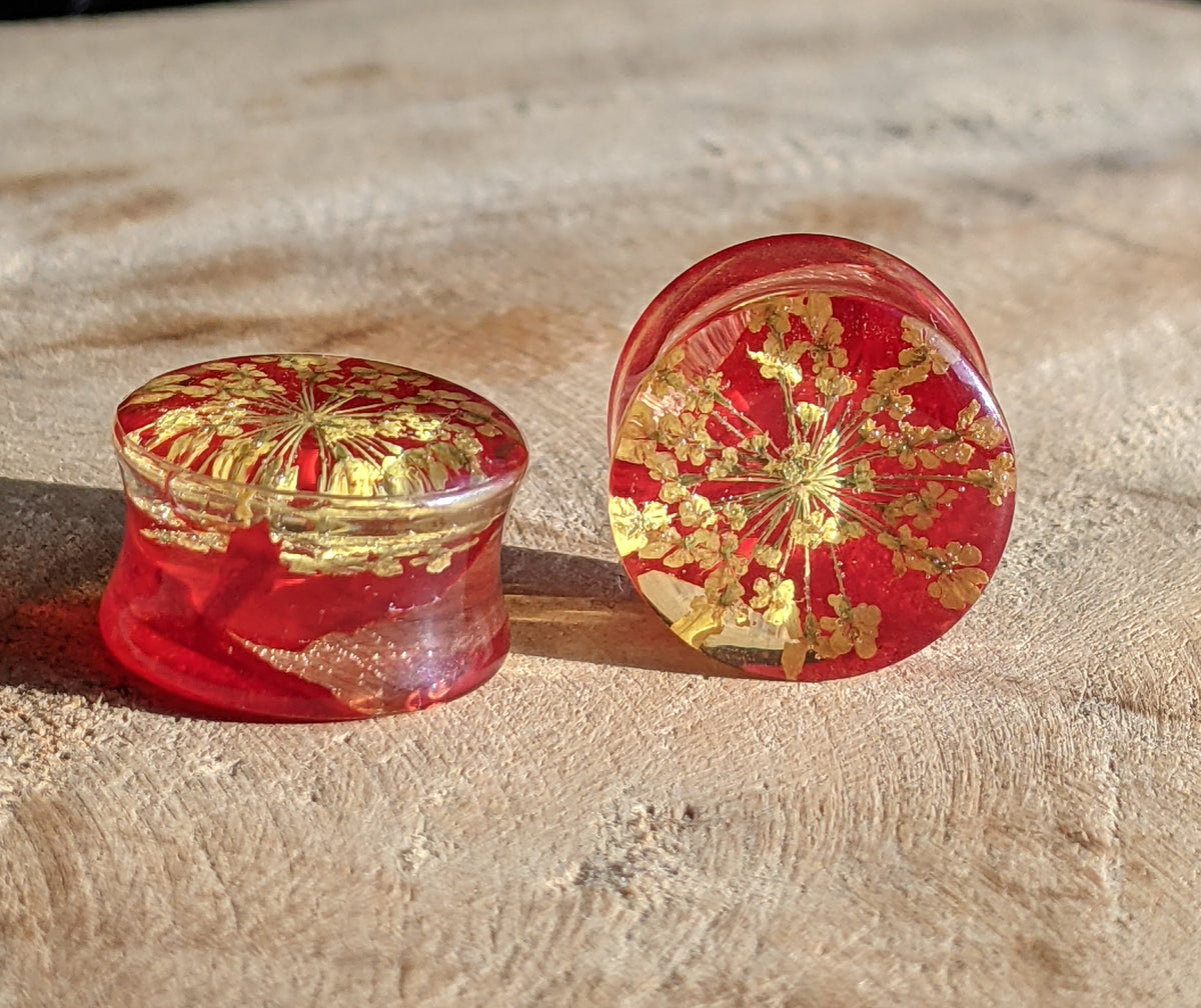 Botanical resin ear gauges with real tulip leaf and flower petals EL-Creations