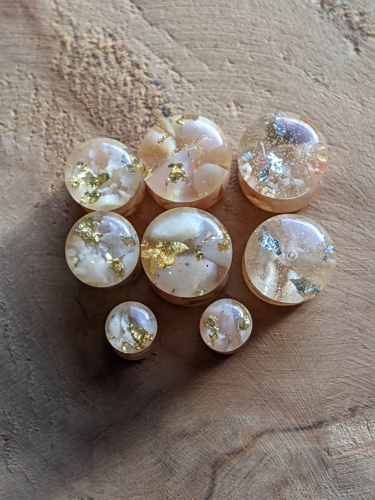 Rose quartz inspired resin ear plugs - EL-Creations