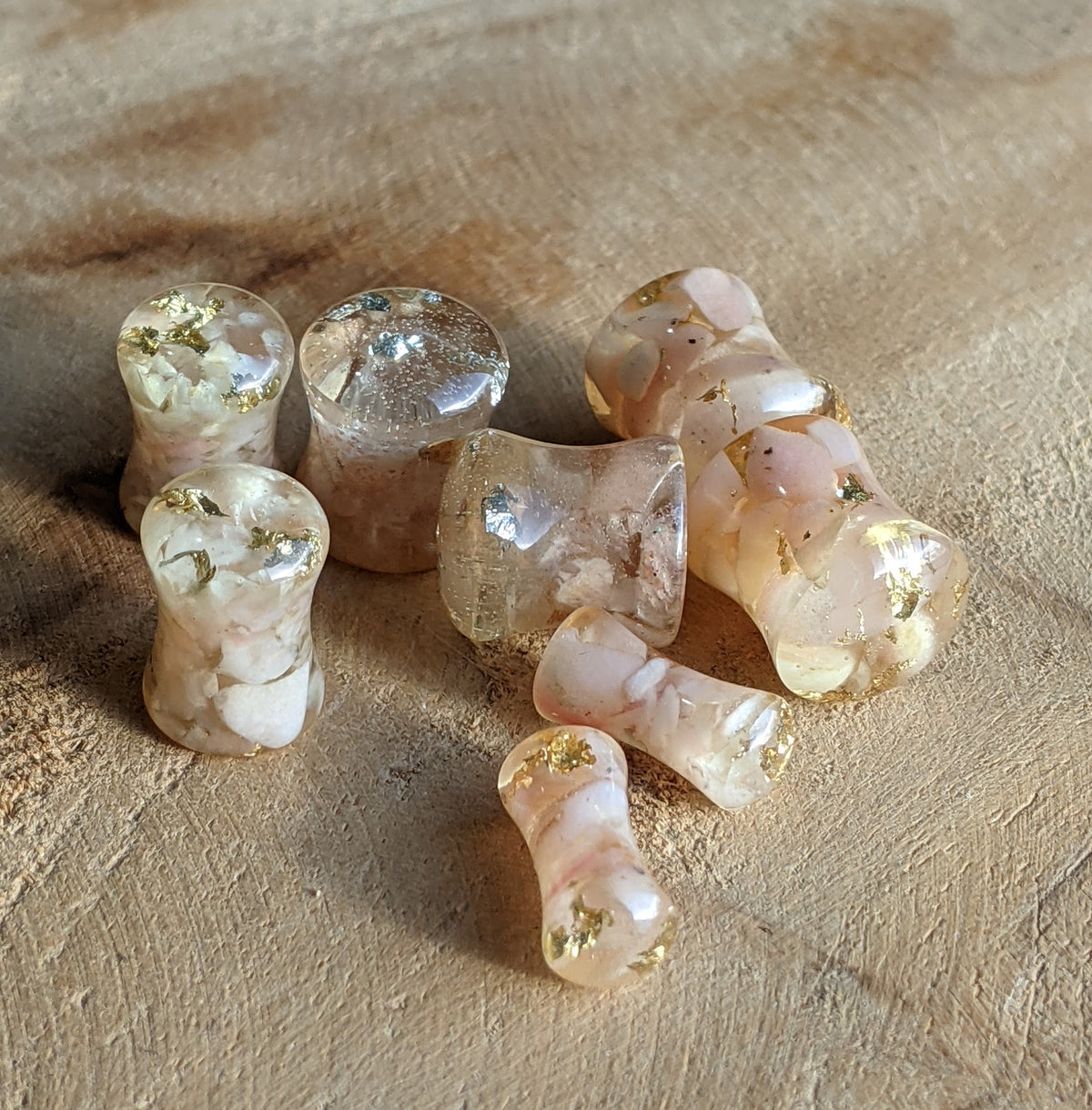 Handmade pink resin ear plugs with rose quartz style - EL-Creations
