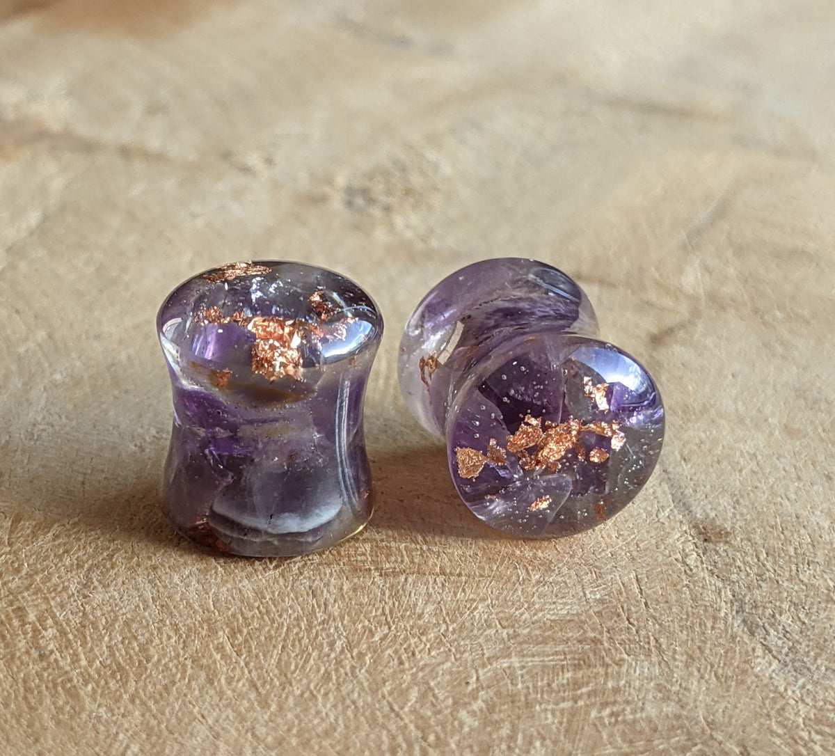 Handmade resin ear plugs with genuine amethyst stones - EL-Creations