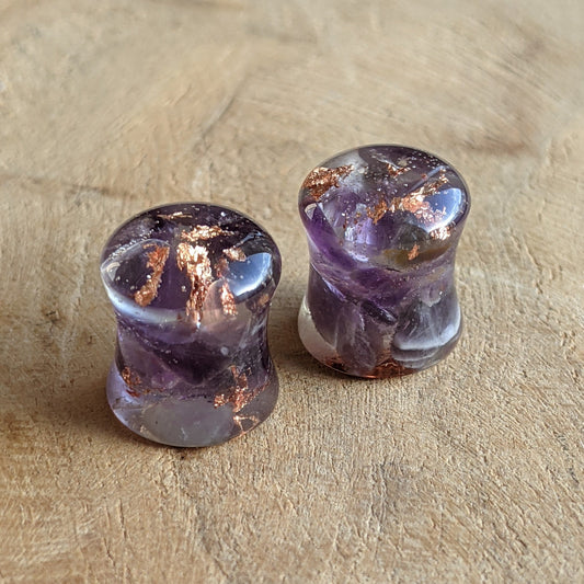 Amethyst resin ear plugs with natural amethyst - EL-Creations