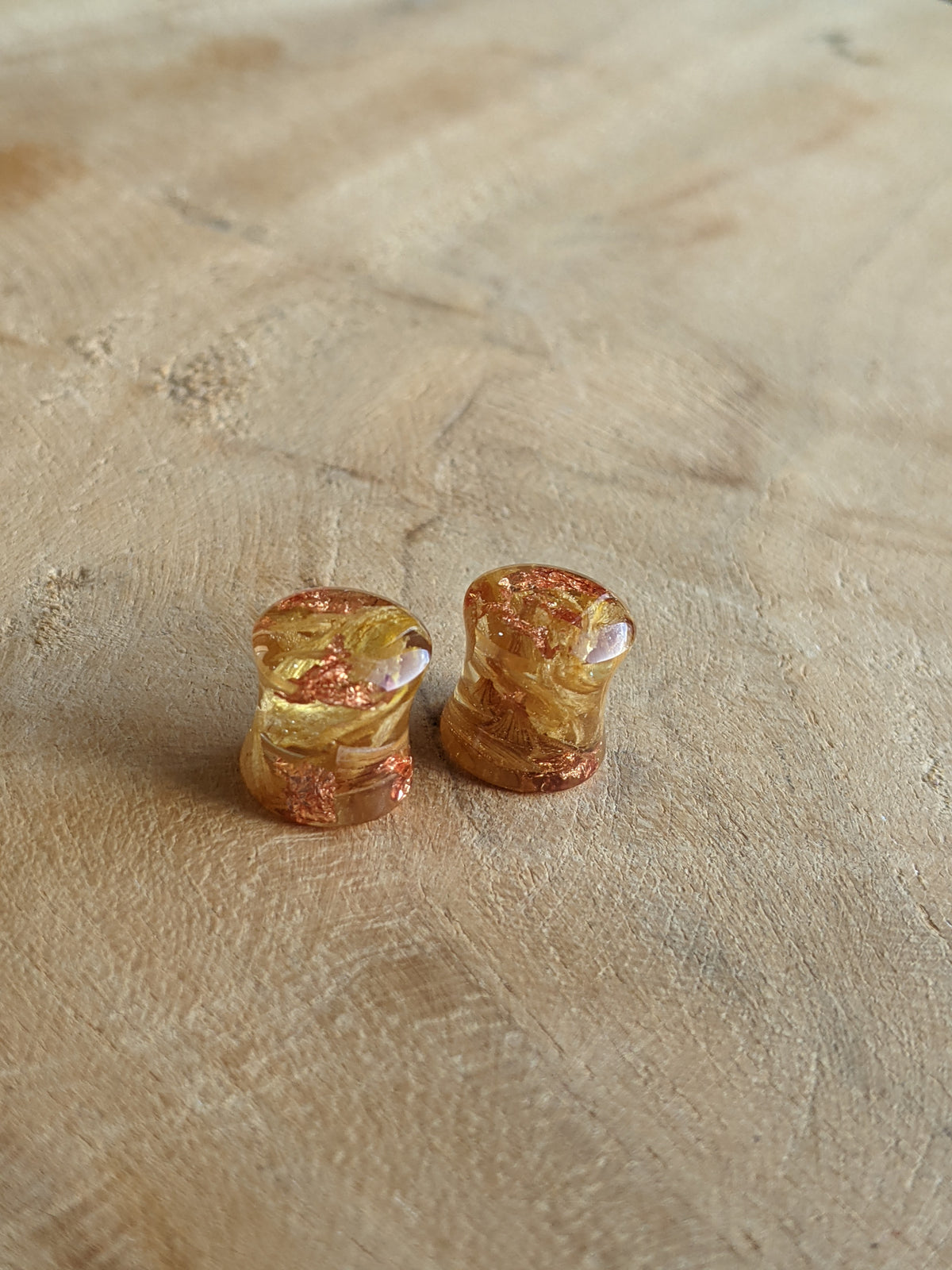 Crystal clear sunflower resin ear plugs - EL-Creations
