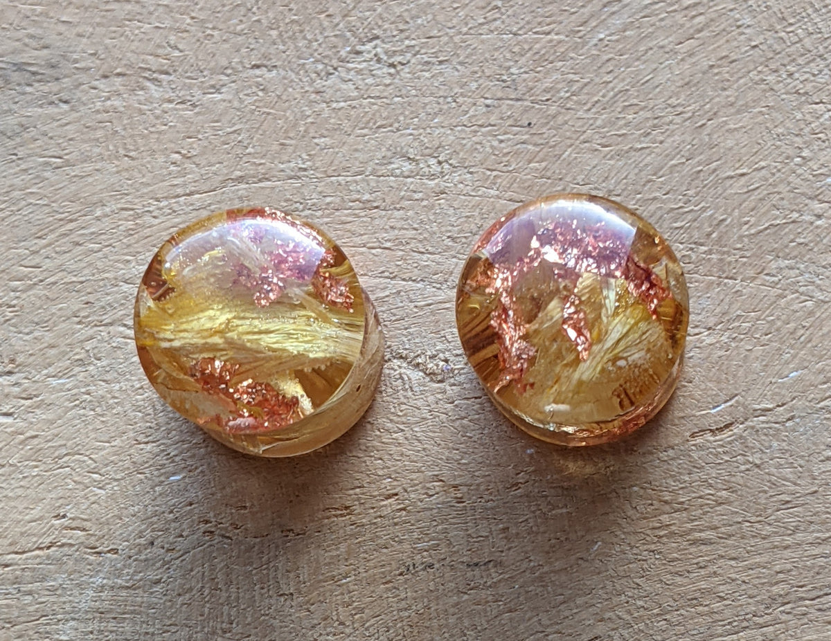 Handmade resin ear plugs with sunflower flower details - EL-Creations