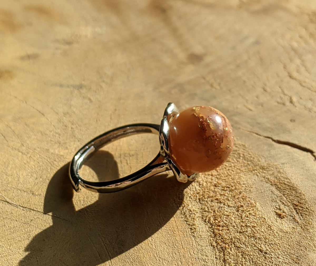 Milk caramel ball ring side view – adjustable fit, unique resin jewelry – EL-CreationS