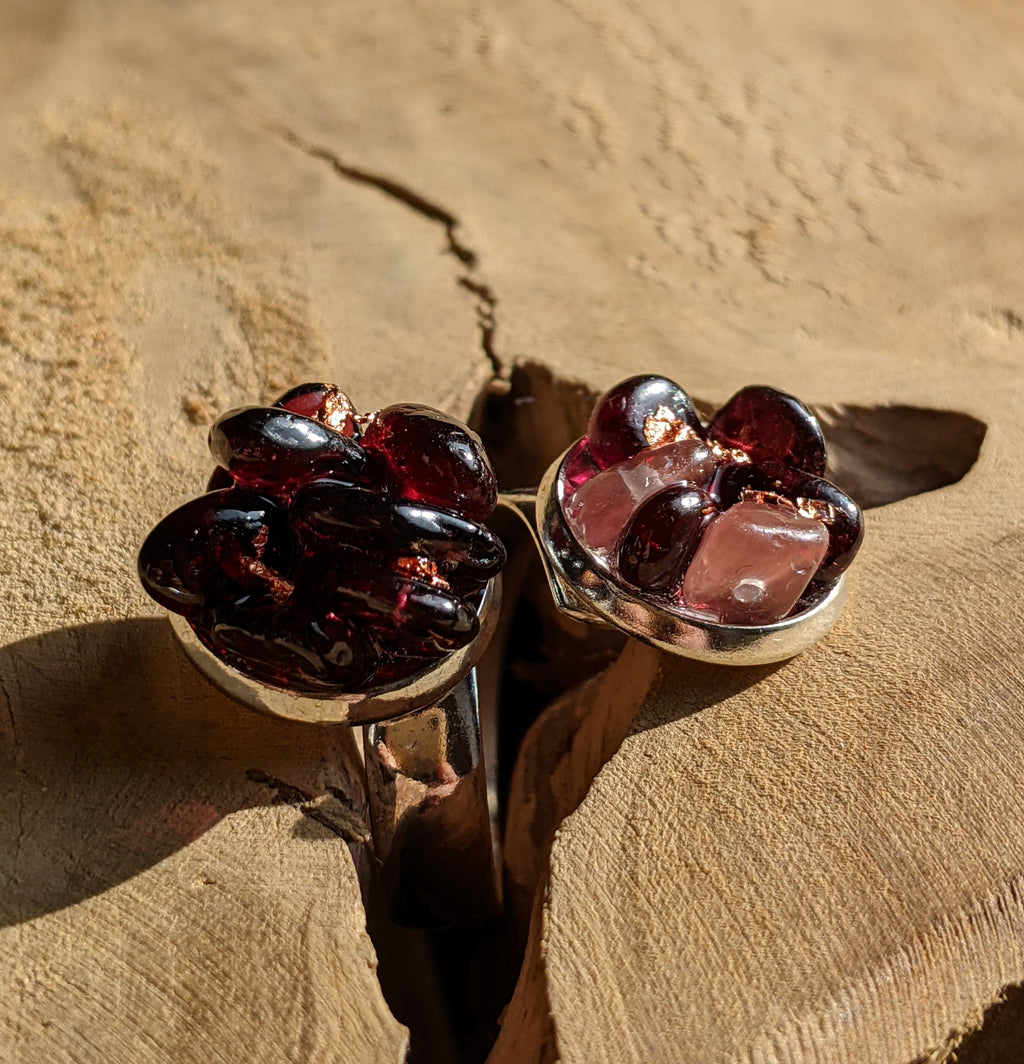 Bague en grenat et quartz rose, bague en pierre naturelle, bague en pierre précieuse, bague en grenat, bague en quartz rose, bague du zodiaque, bijou en pierre du Capricorne