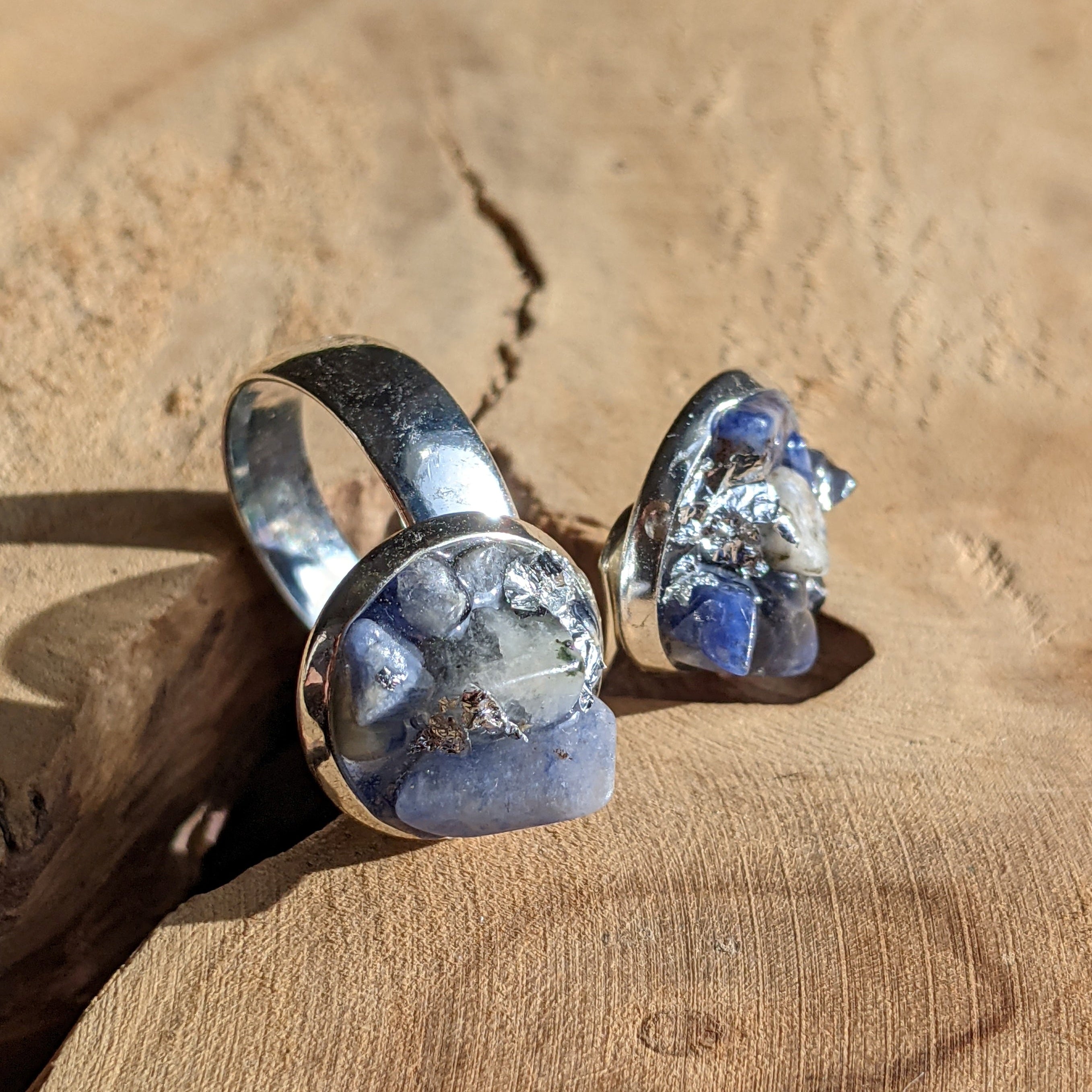 Bague en sodalite, bague en cristal bleu, bague ajustable en cristal, bijoux en sodalite, bague de naissance