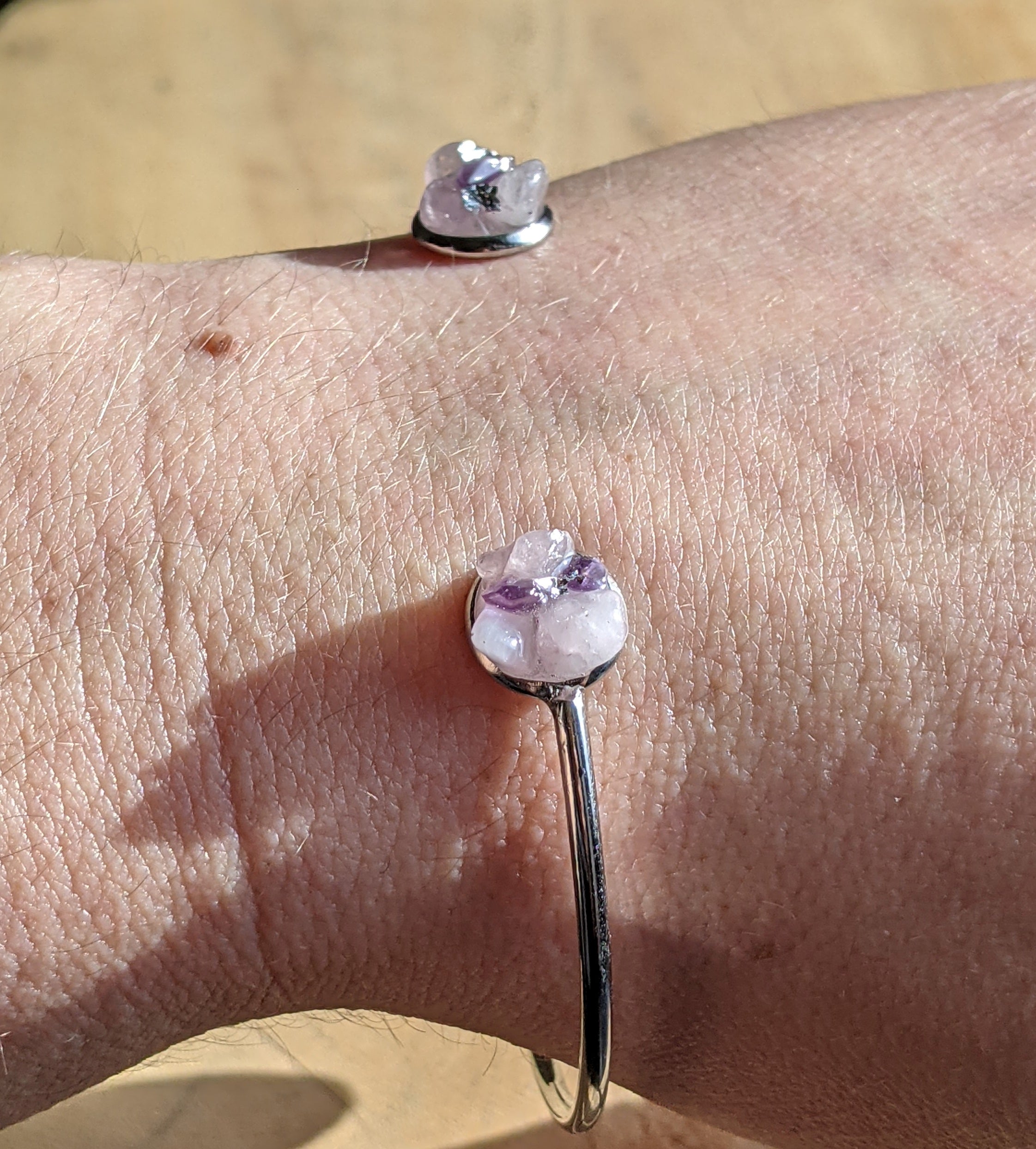 Bracelet manchette en quartz rose et améthyste