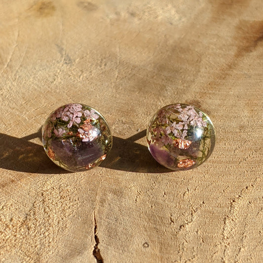 Handmade amethyst moss and flower resin stud earrings 12mm, silver-toned base, EL Creations Belgium