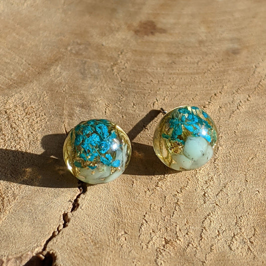 Handmade aquamarine flower resin stud earrings 10mm with sterling silver base, EL Creations Belgium