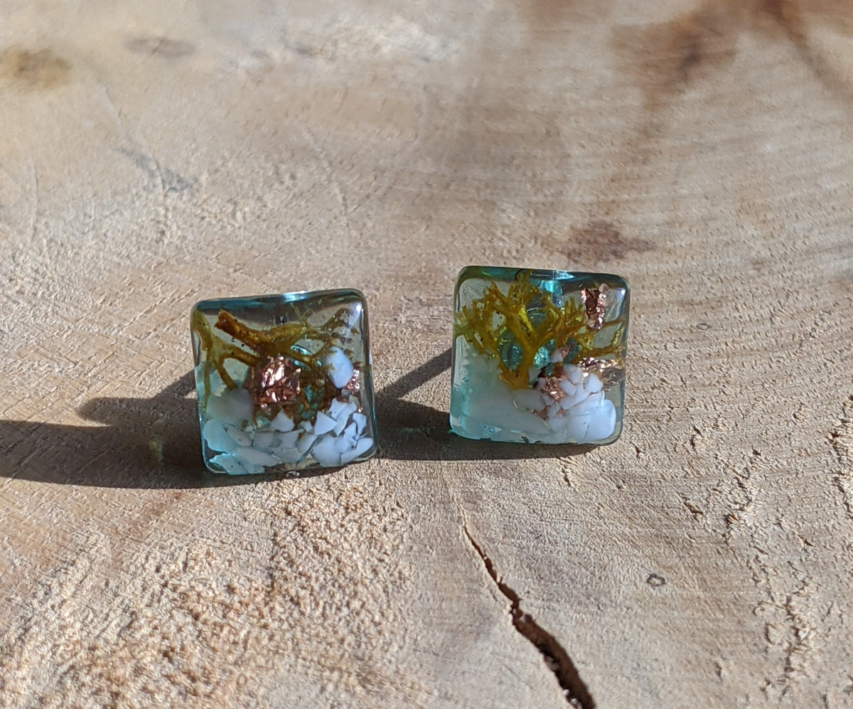 Handmade white stone moss copper flake resin square studs worn on ear, unique coastal jewelry EL Creations Belgium
