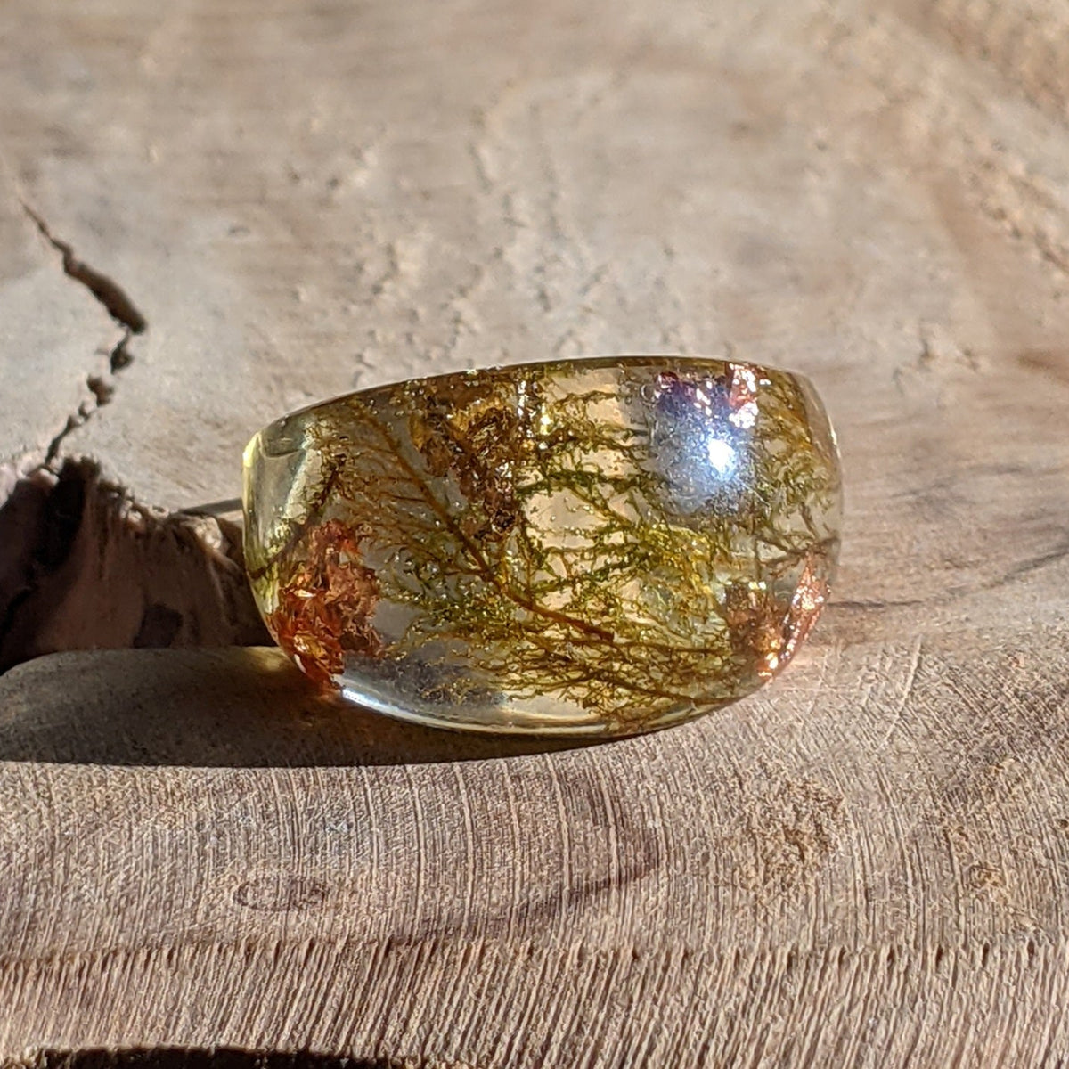 Forest moss resin ring with copper flakes by EL-Creations