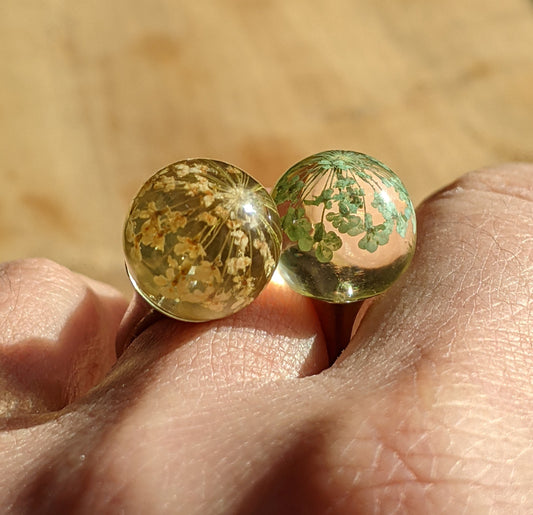 Handmade adjustable ring with real dried flowers in clear resin sphere, EL-Creations