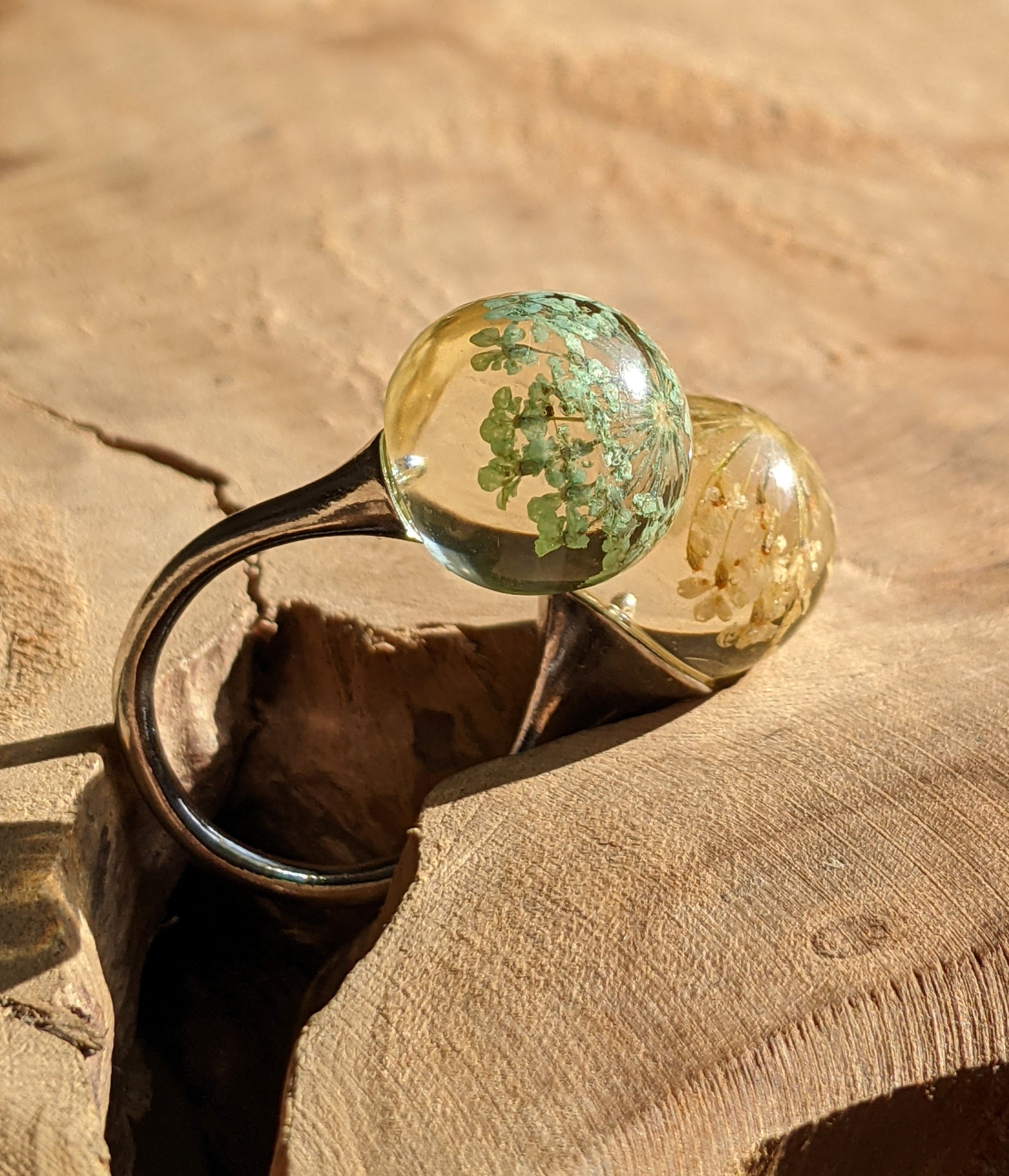 Bague fleur, bague boule de vraies fleurs, bague fleur ajustable