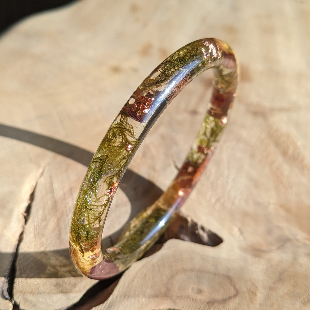 Handmade botanical bangle with real rose leaves and moss – EL-Creations