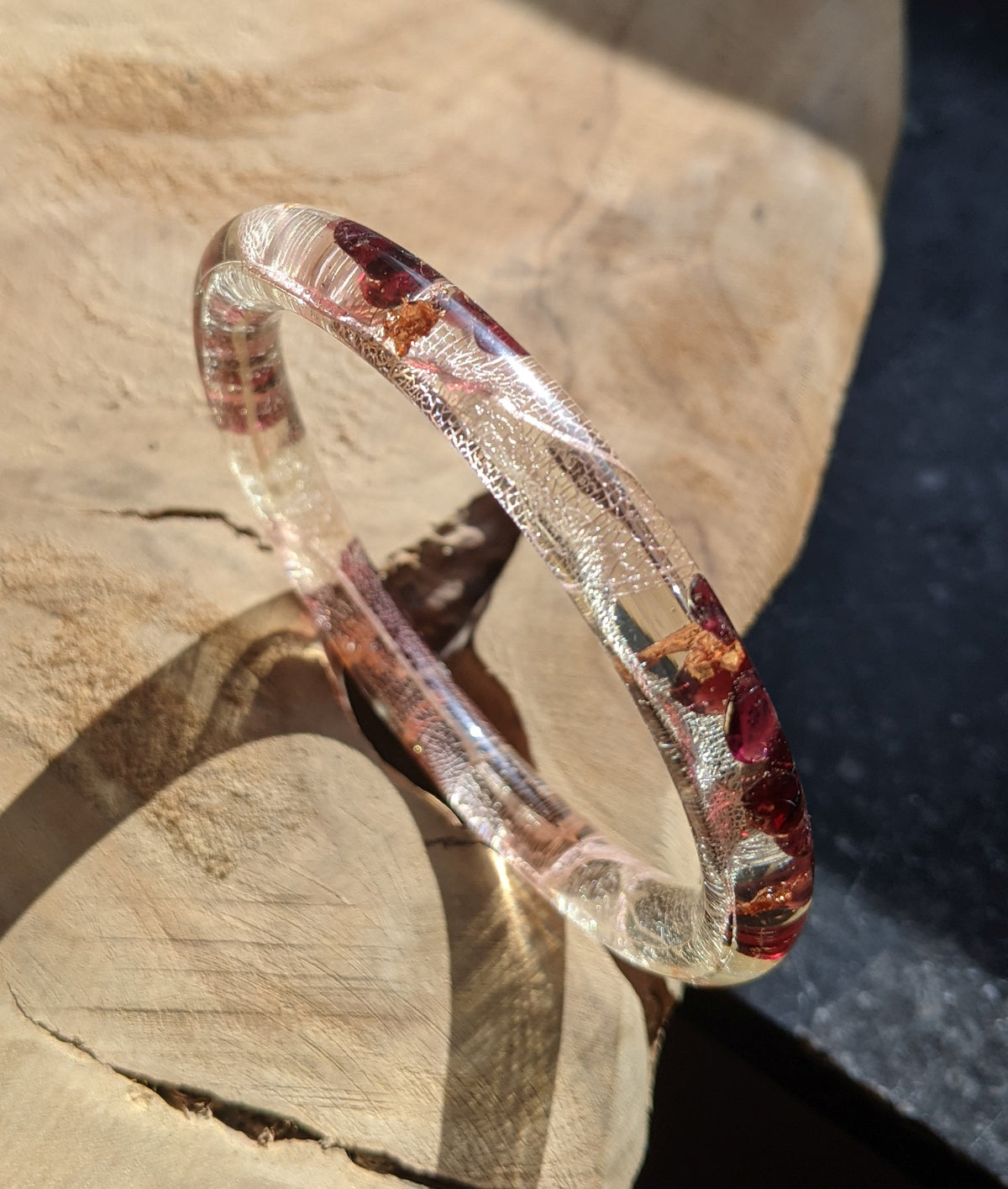 Nature inspired bracelet with garnet and real foliage – EL-Creations