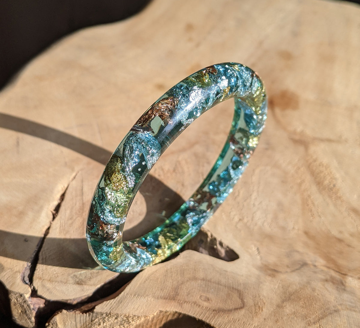 Contemporary artisan bracelet with shimmering metallic flakes – EL-Creations
