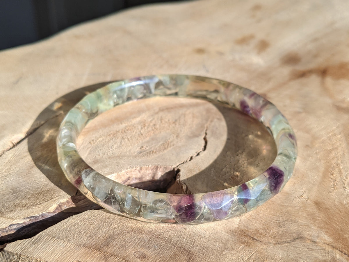 Natural fluorite gemstone bracelet in clear resin – EL-Creations