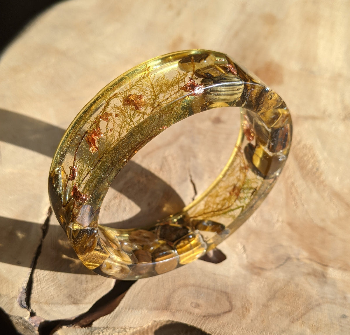 Botanical resin bangle with natural forest moss – EL-Creations