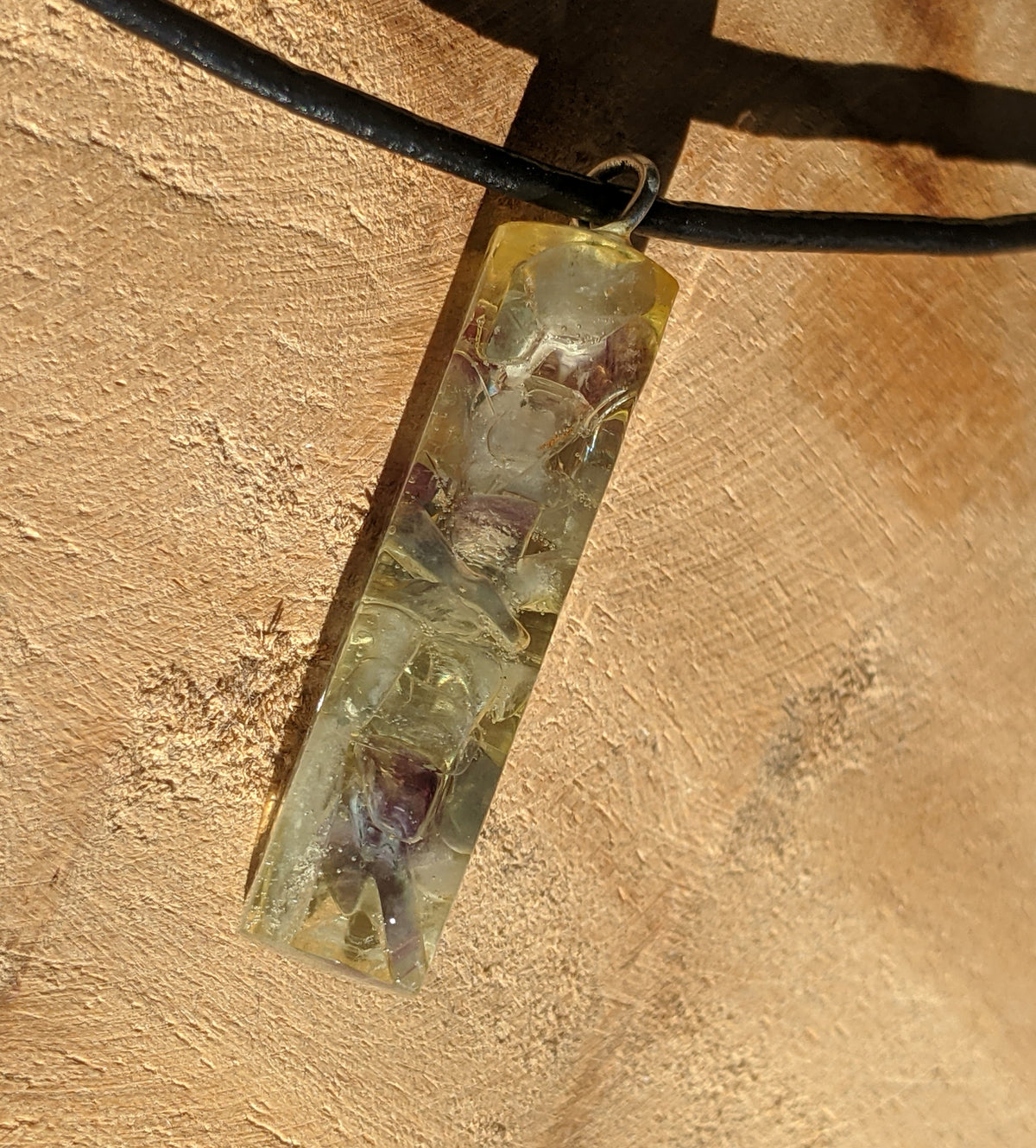 Rectangle fluorite pendant in clear resin handcrafted in Belgium EL-Creations