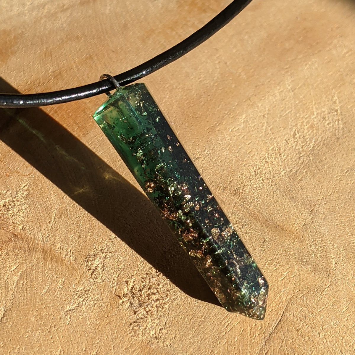 Green crystal point resin necklace with copper flakes by EL-Creations