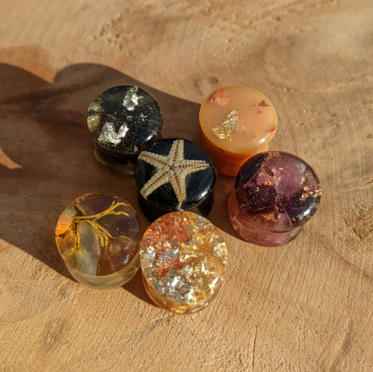 Mixed gemstone resin ear plugs set with six different designs EL-Creations