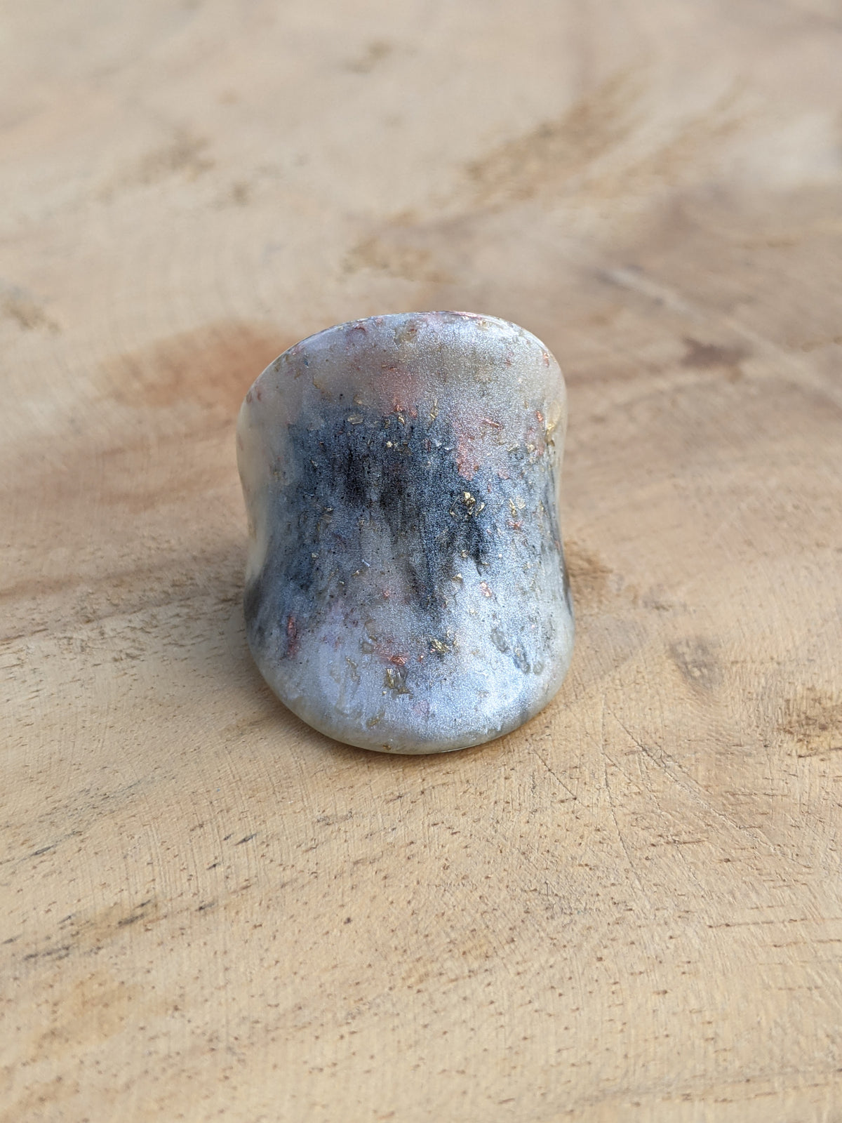 Unique marble inspired resin ring with copper and gold flakes by EL-Creations