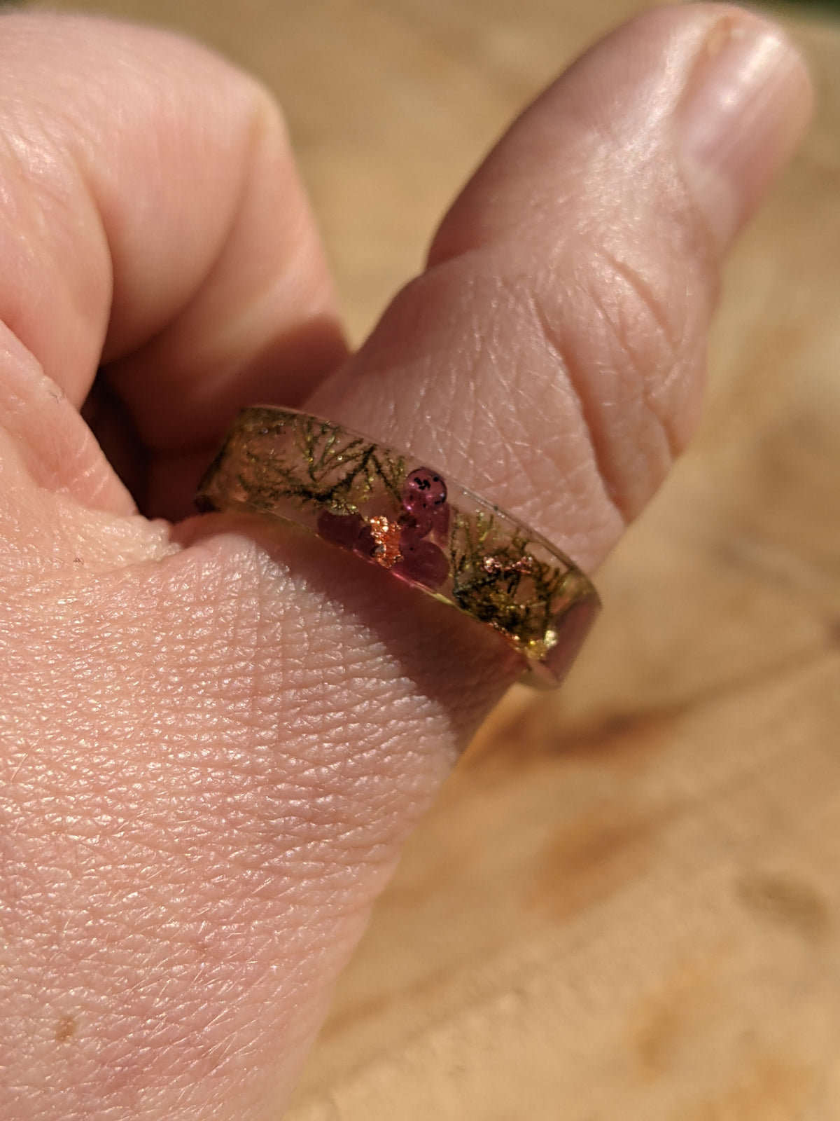 Artisan Moss and Garnet Resin Jewelry Ring by EL-Creations
