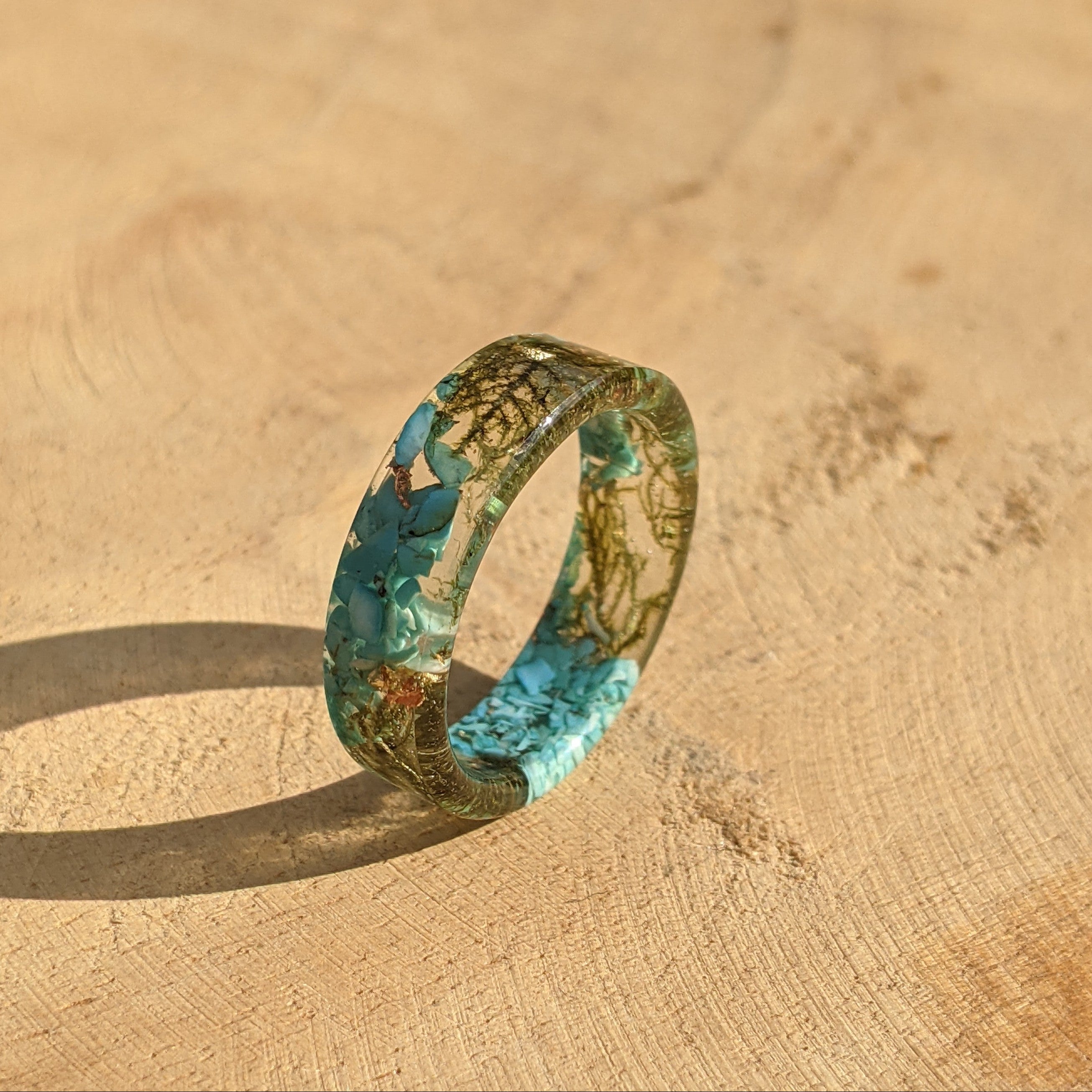 Bague en résine Turquoise Mousse et Flocons d'Or