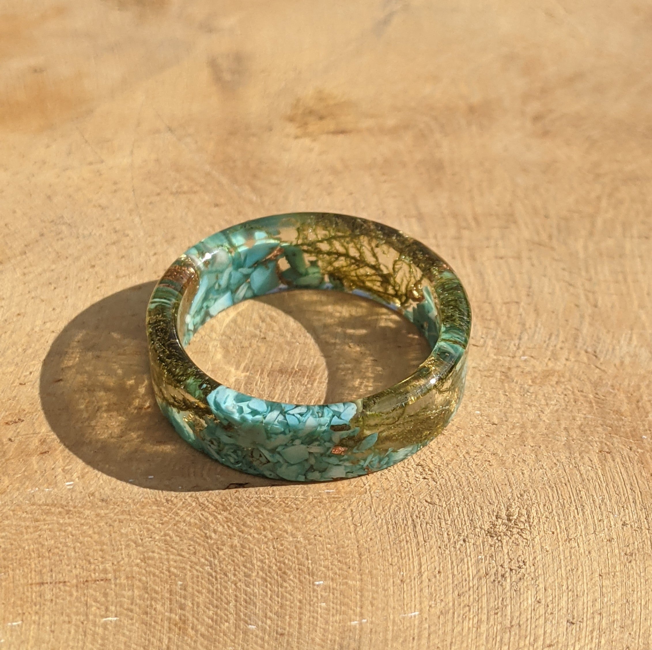 Bague en résine Turquoise Mousse et Flocons d'Or