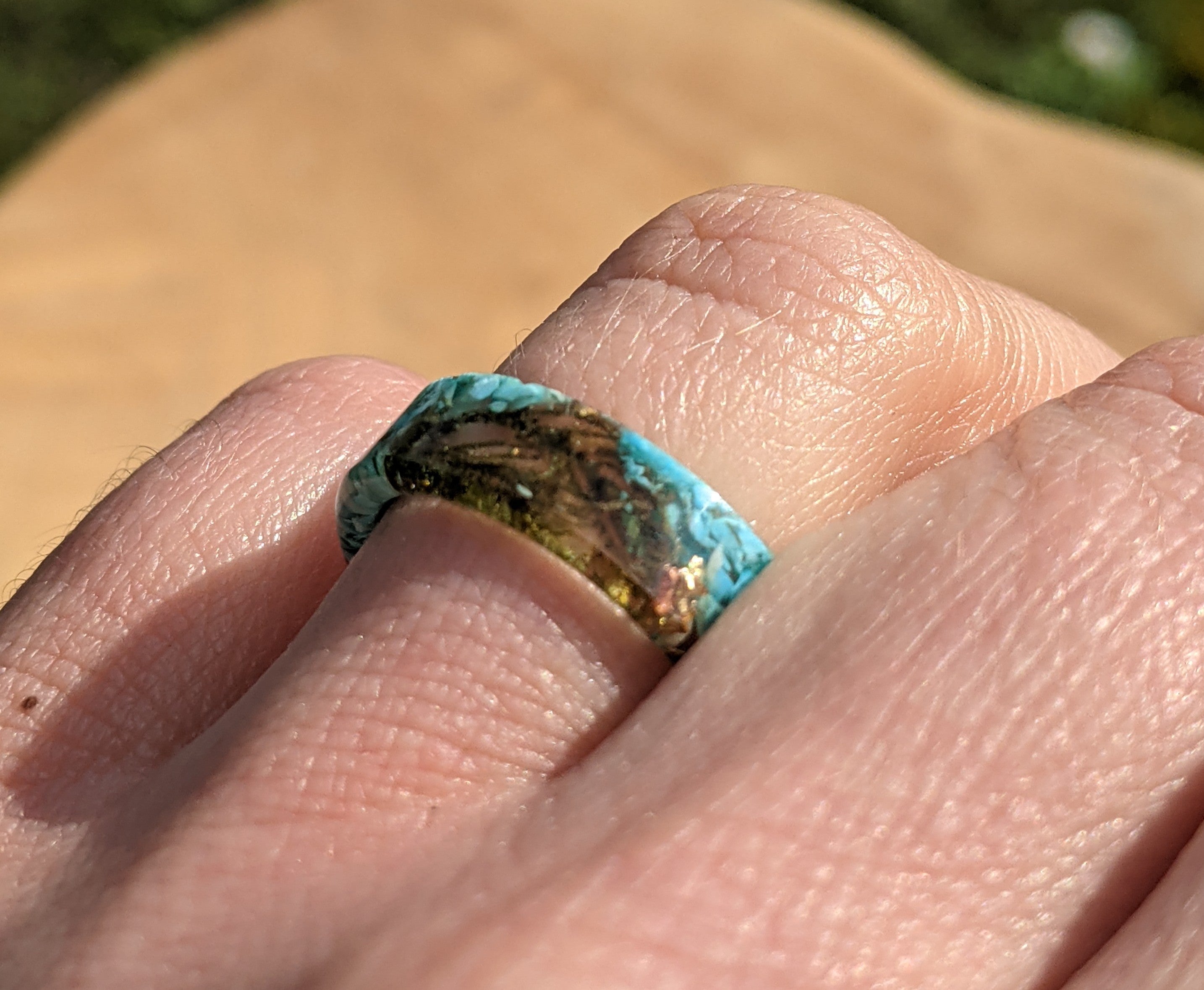Bague en résine Turquoise Mousse et Flocons d'Or