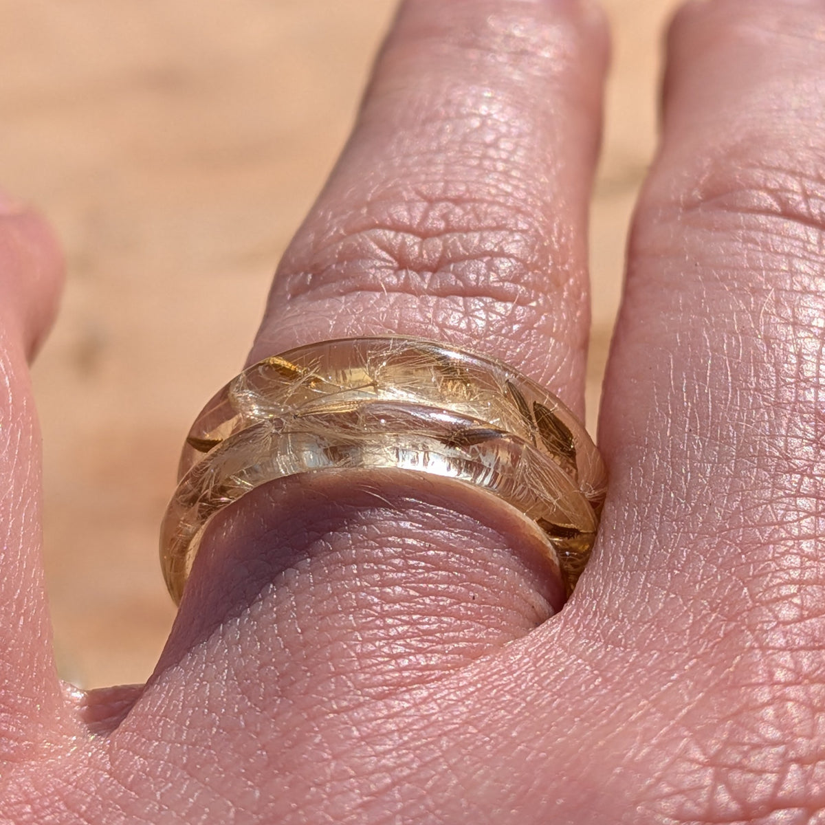 Clear resin ring with real dandelion seeds – EL-Creations