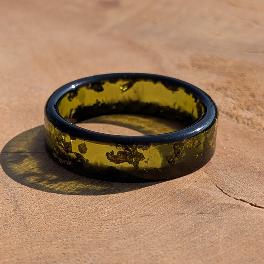 Handmade jade green resin ring with gold flakes by EL-Creations
