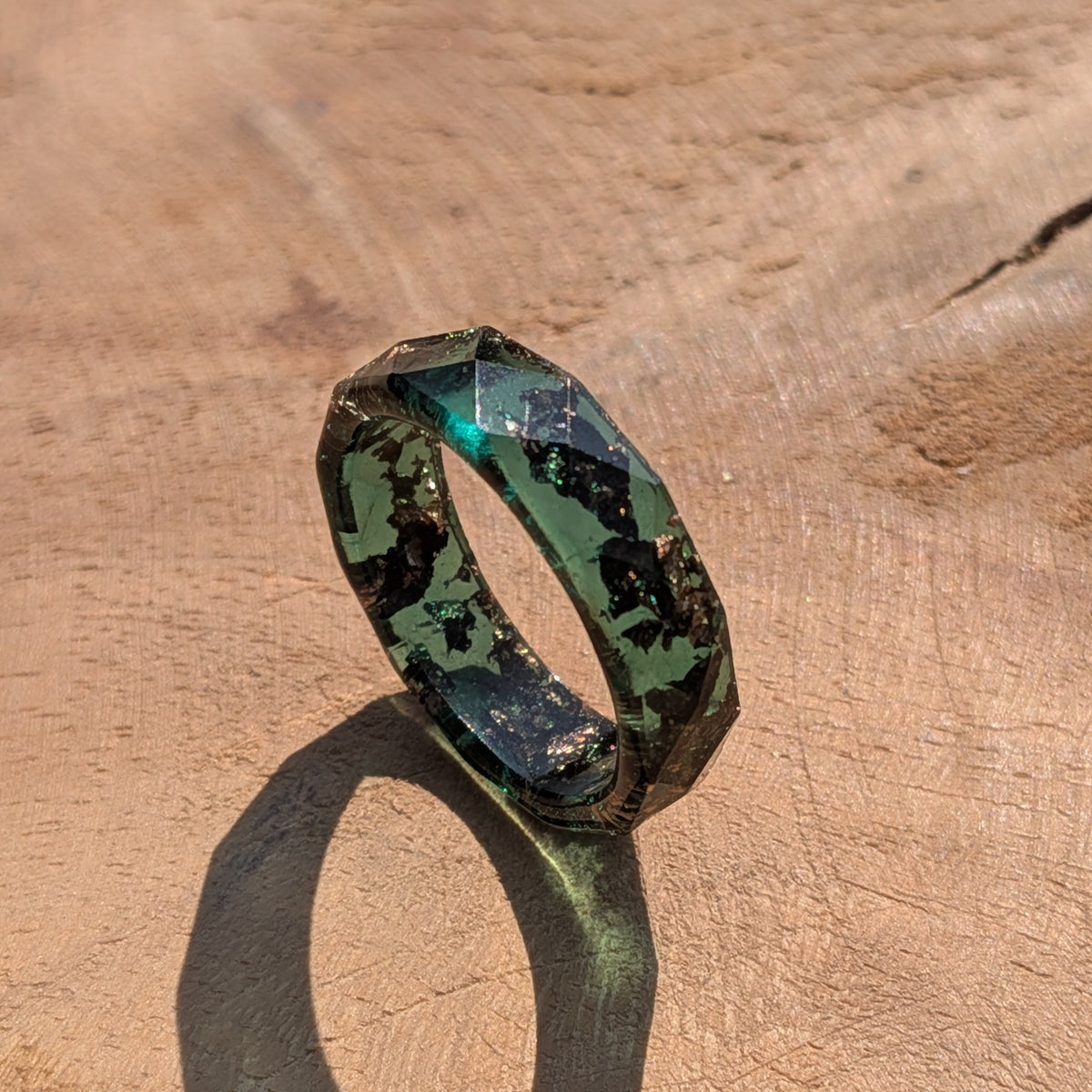 Dark green geometric resin statement ring handmade by EL-Creations