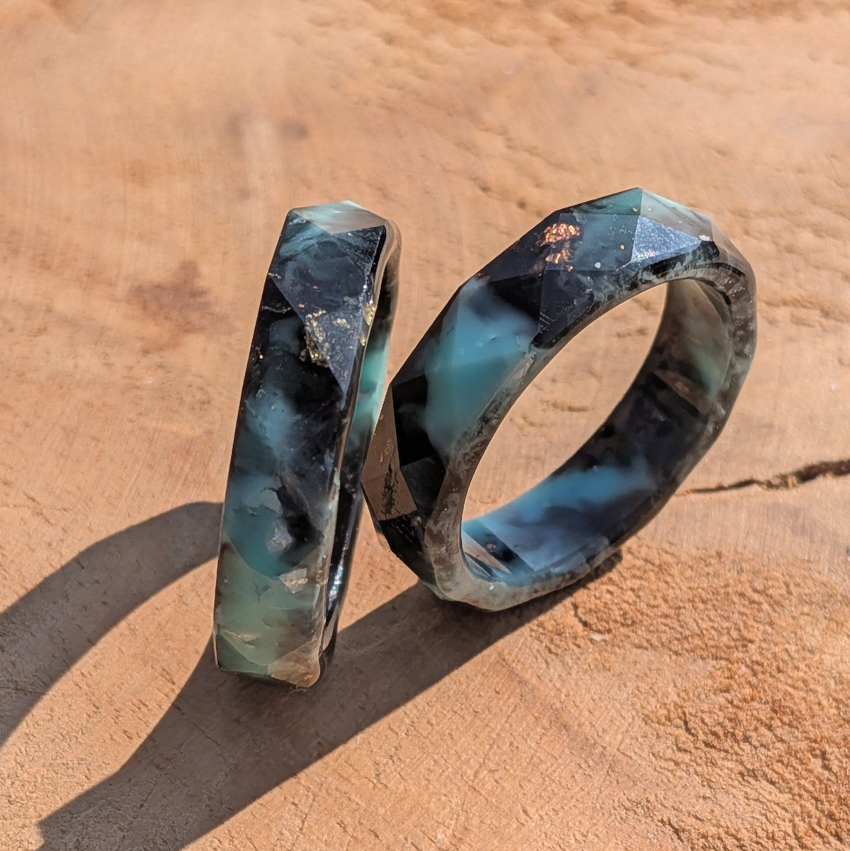 Handmade black resin band with turquoise stone – EL-Creations