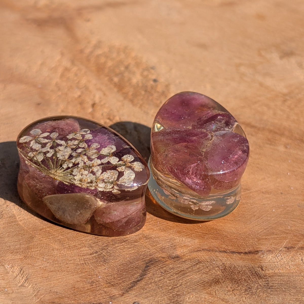 White dried flower tourmaline teardrop resin ear plugs handmade jewelry EL-Creations