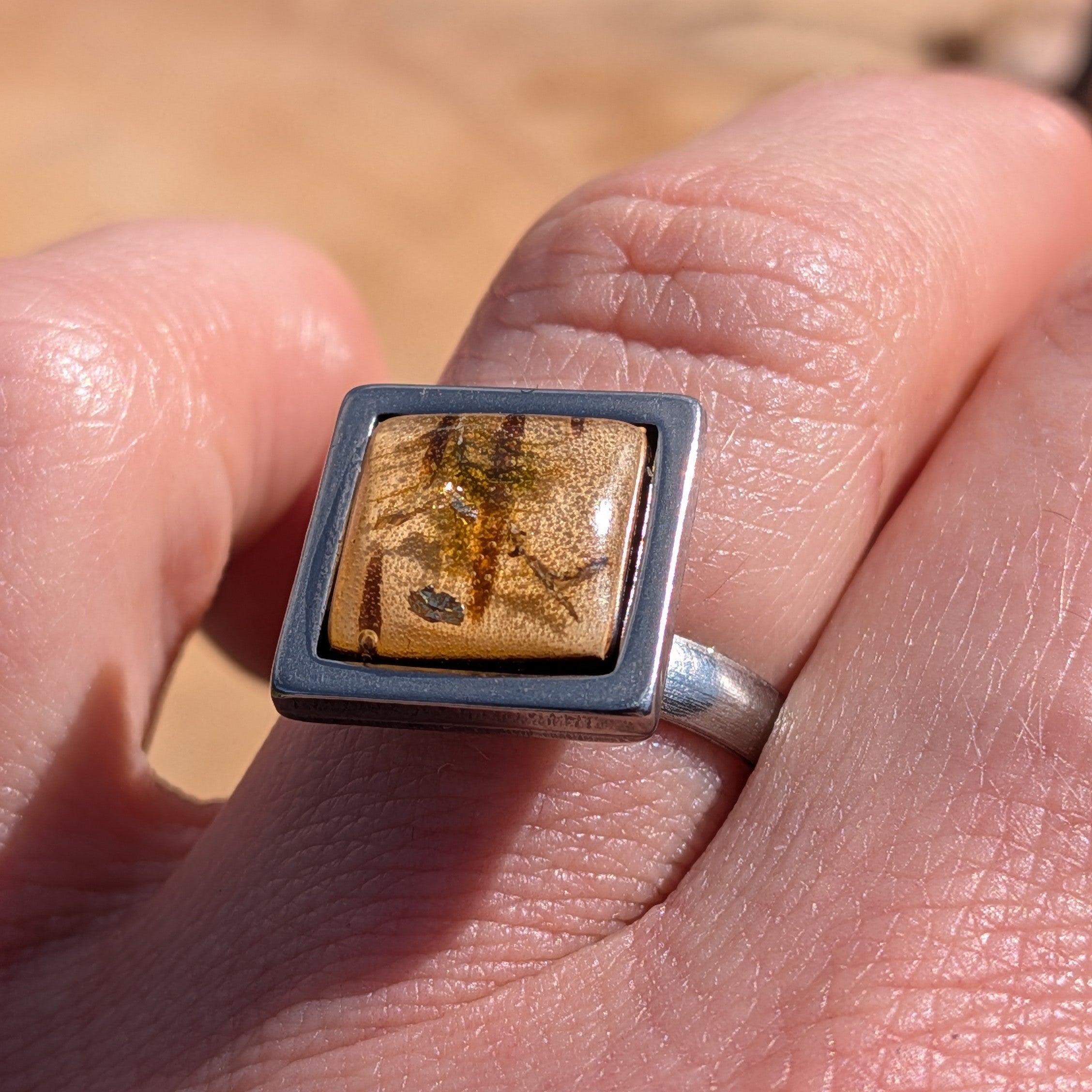 Bague en résine mousse et écorce de bouleau – Acier inoxydable carré