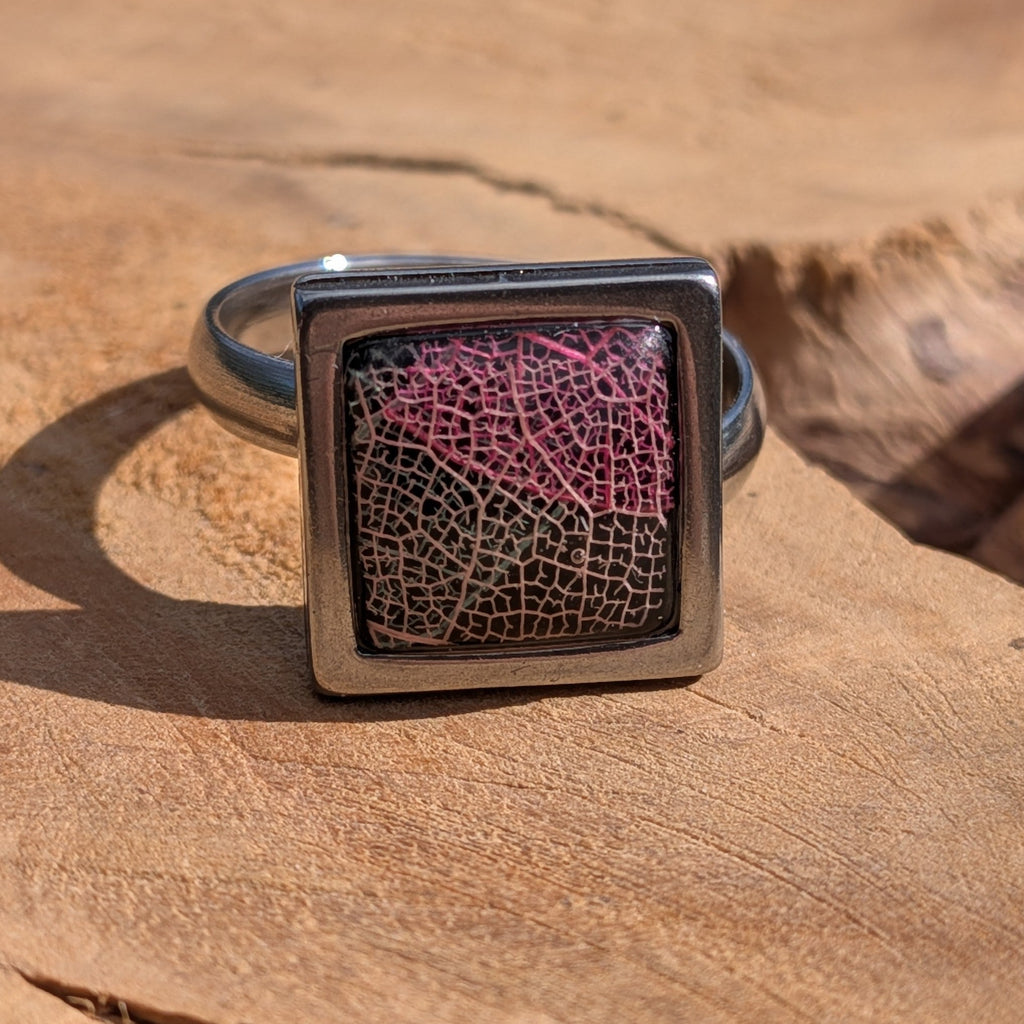 Black and burgundy skeleton leaf resin ring on wood, 14mm square gunmetal stainless steel bezel – EL-Creations