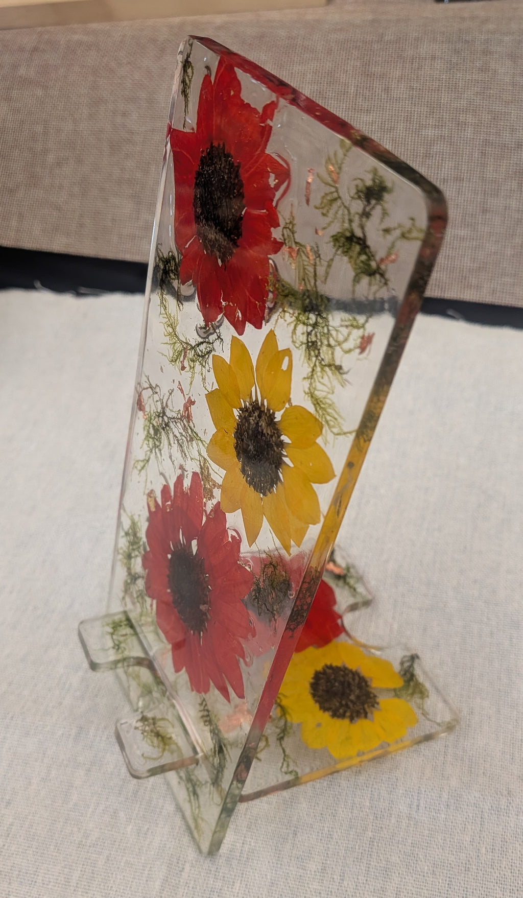 Resin Phone Holder- Natural Flowers