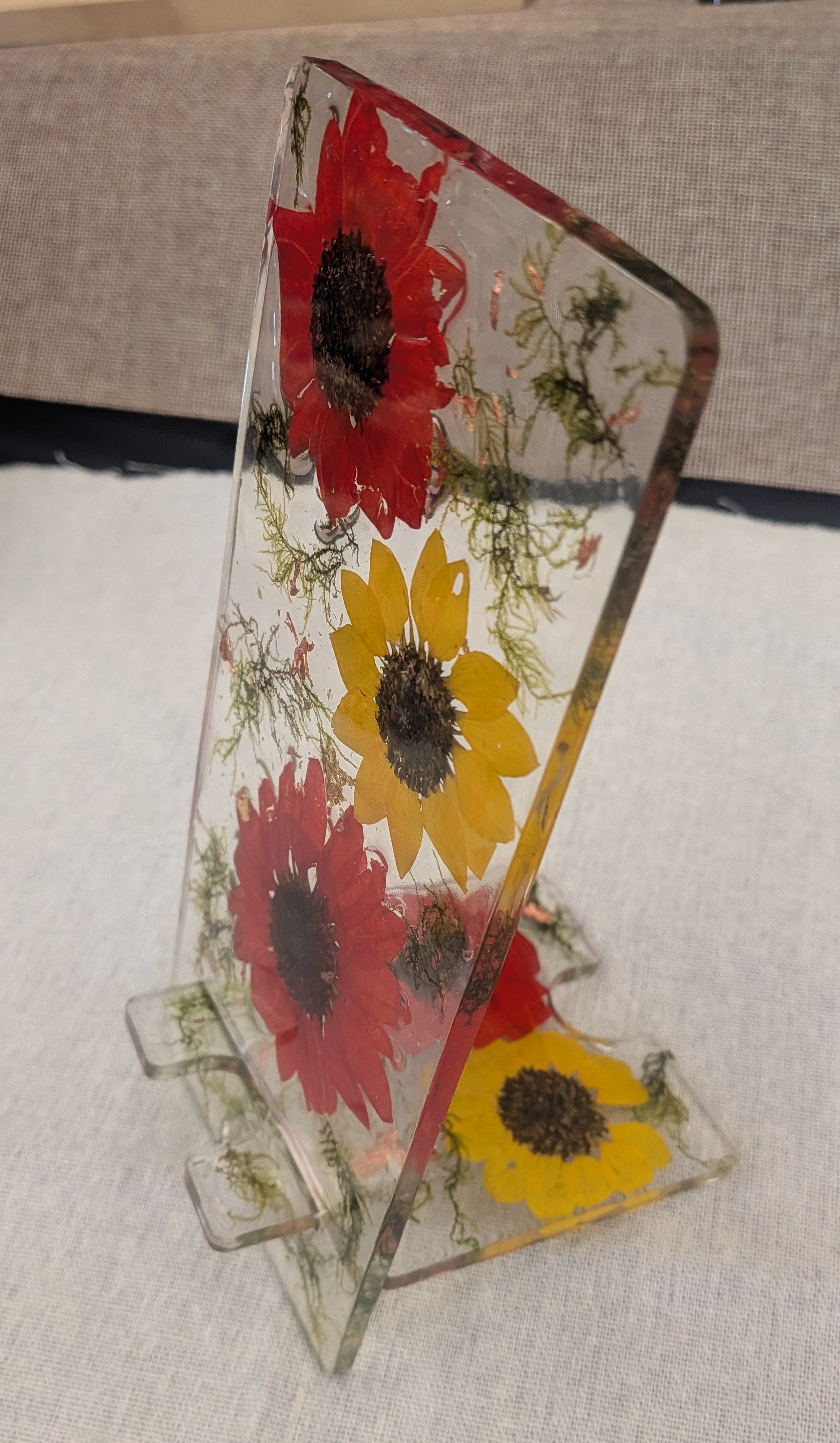 Resin Phone Holder- Natural Flowers