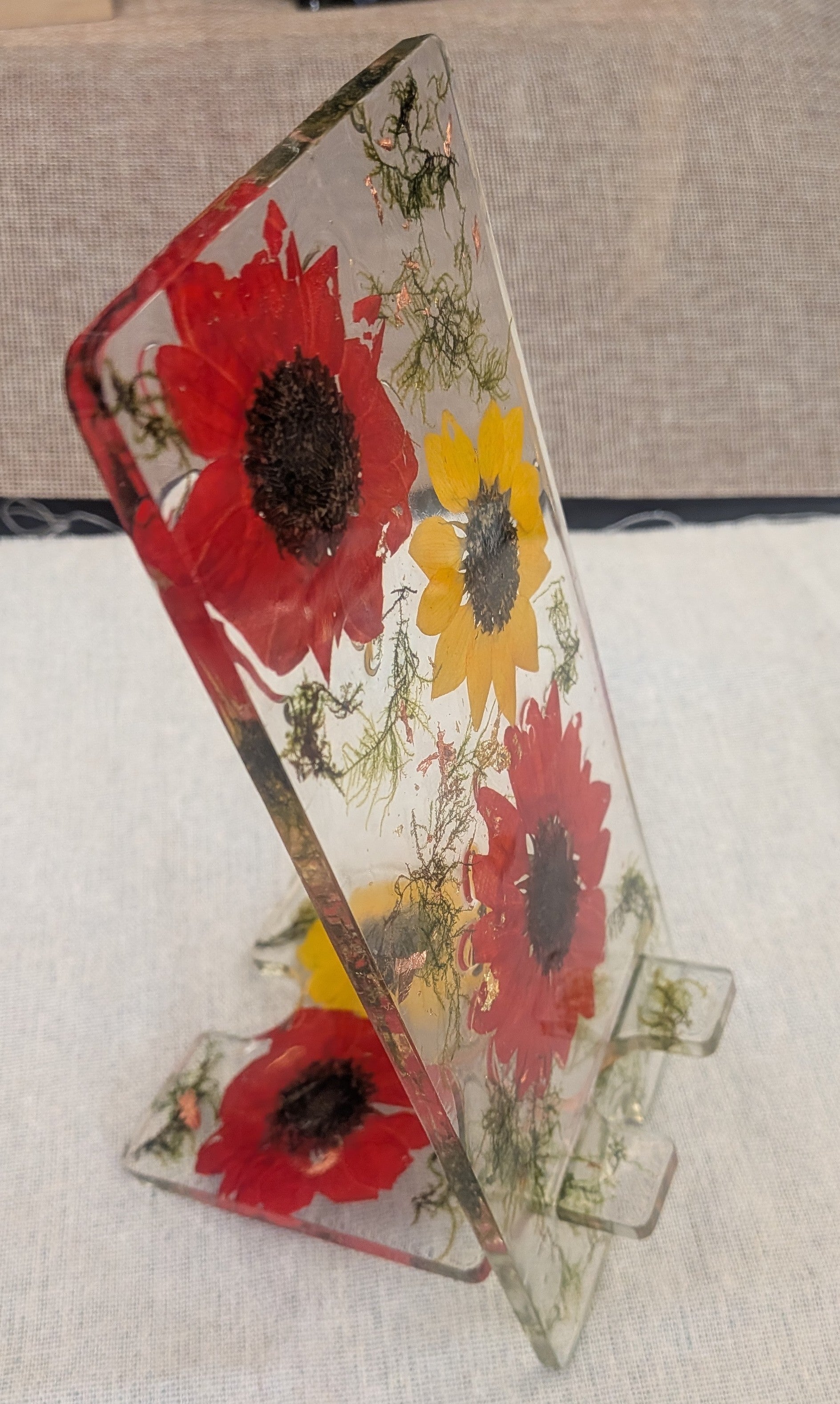 Resin Phone Holder- Natural Flowers