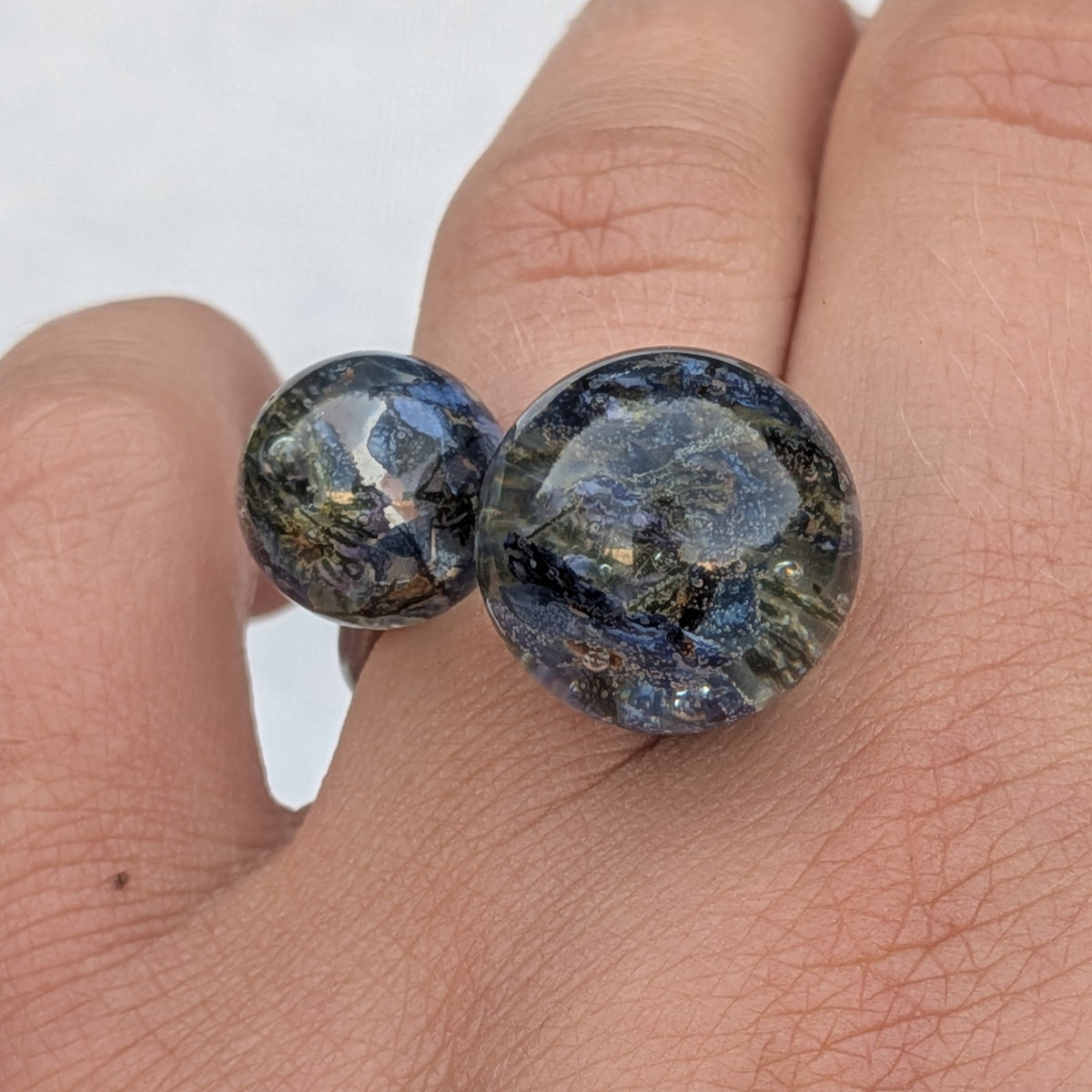 Forget-me-not flower ring in resin – 12mm and 16mm sphere sizes available – EL-CreationS
